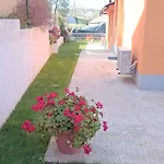 Shankini Apartamento