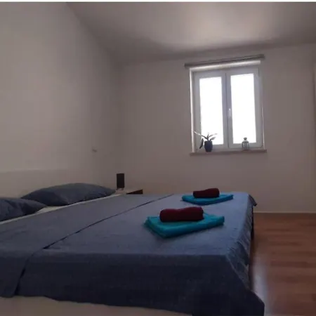 Shankini Apartman